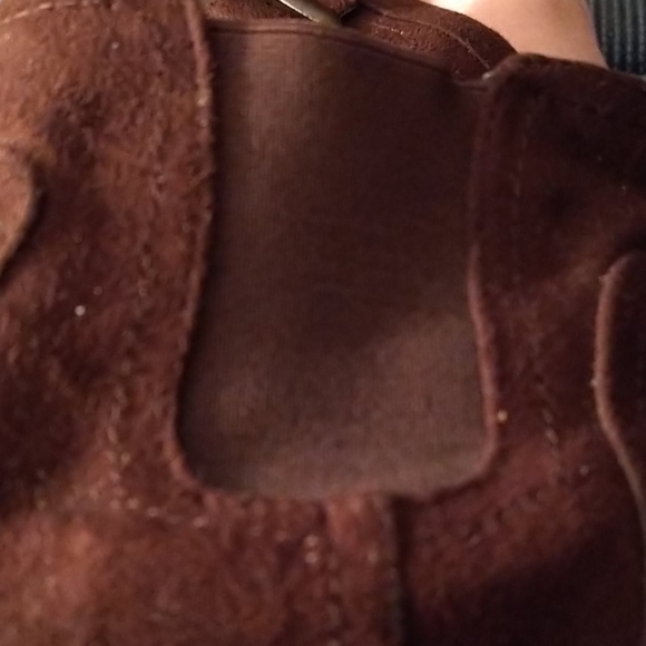 Shoes - Picture 2 of 4